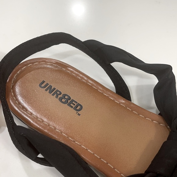 Sandals - Picture 5 of 6